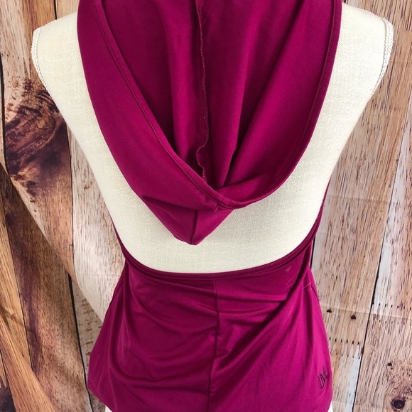 Livit Hooded Tank Top - Picture 3 of 5